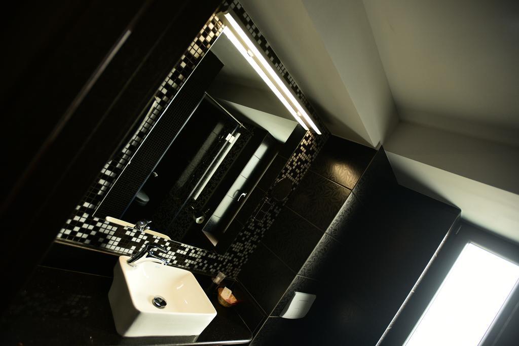 La Rocca Boutique Hotel كرايوفا المظهر الخارجي الصورة