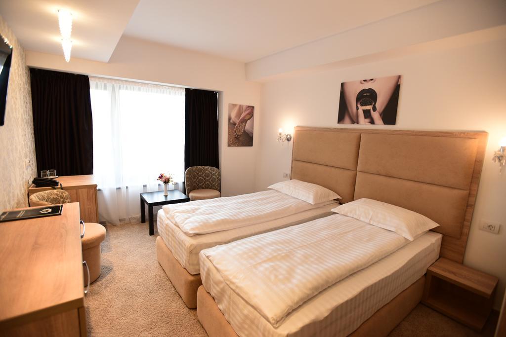 La Rocca Boutique Hotel كرايوفا المظهر الخارجي الصورة